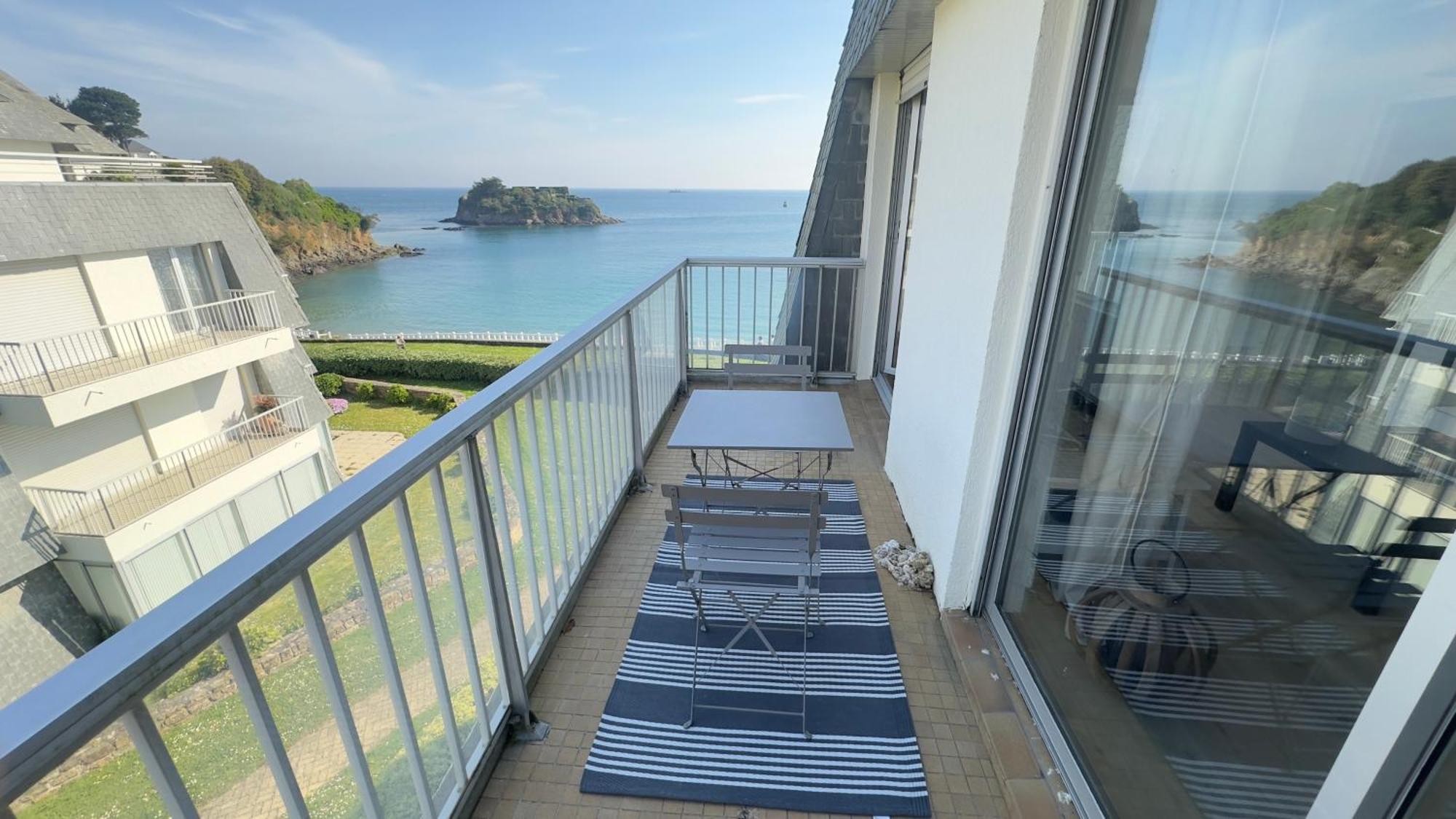 Appartement Pied Dans L'Eau - La Comtesse Сен-Ке-Портриё Экстерьер фото